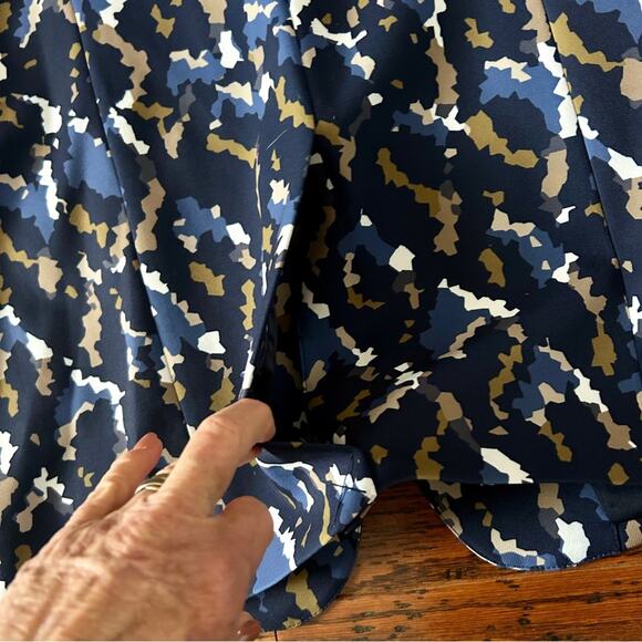 Liverpool Boyfriend Blazer with One-Button Front in Modern Blue Camo Small NWT - Picture 9 of 12